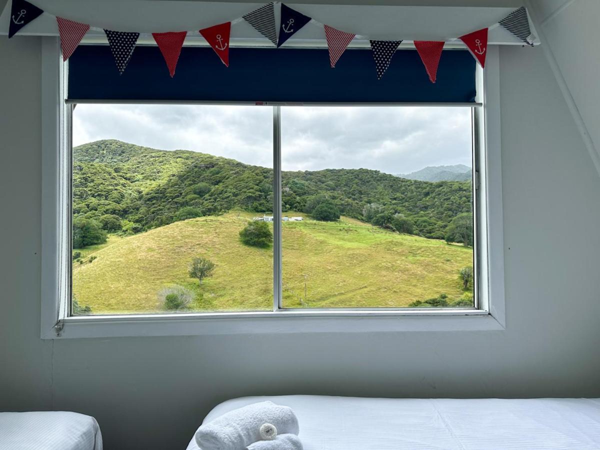 Pohutukawa Coastal Chalets Coromandel ภายนอก รูปภาพ