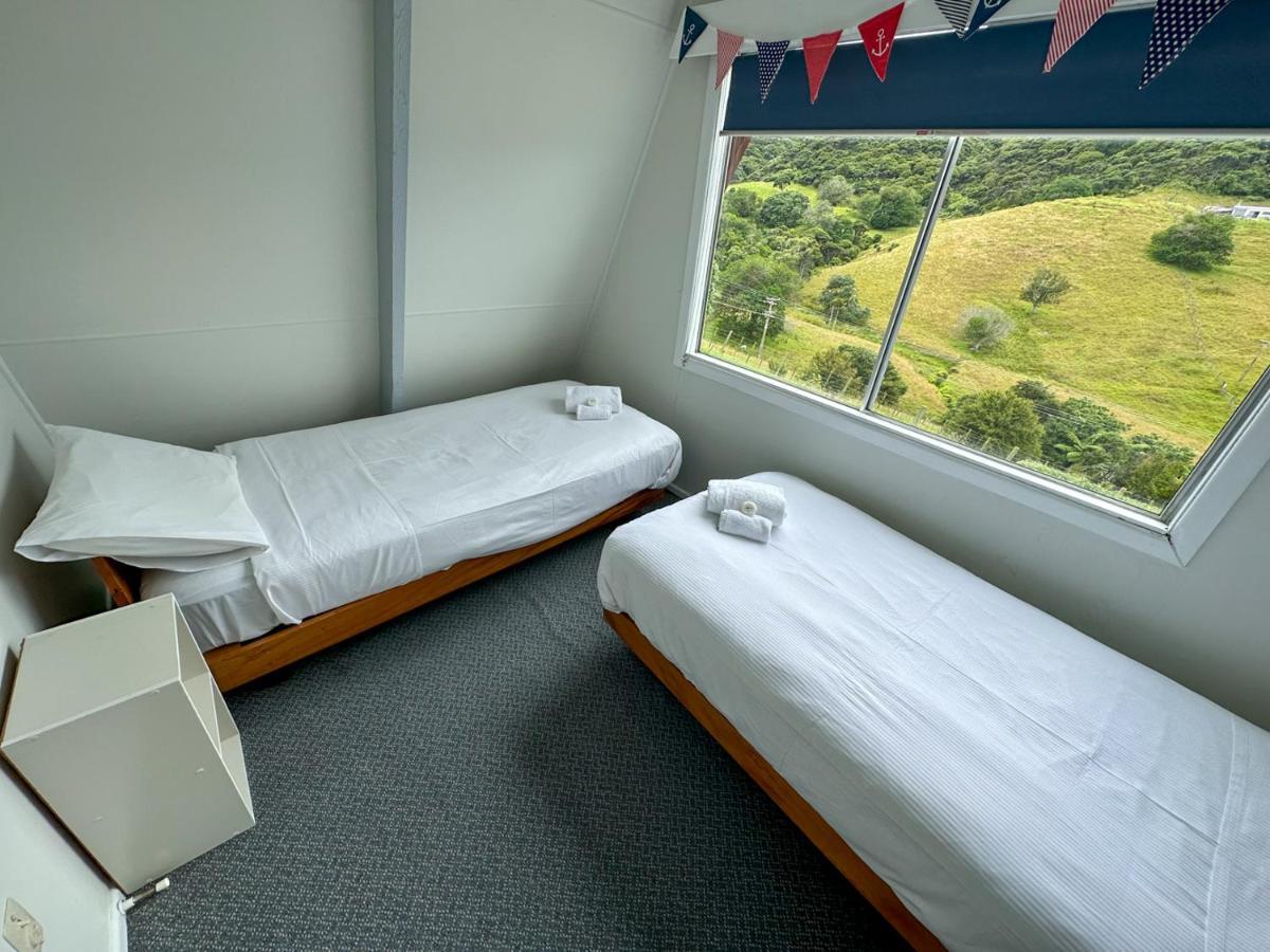 Pohutukawa Coastal Chalets Coromandel ภายนอก รูปภาพ