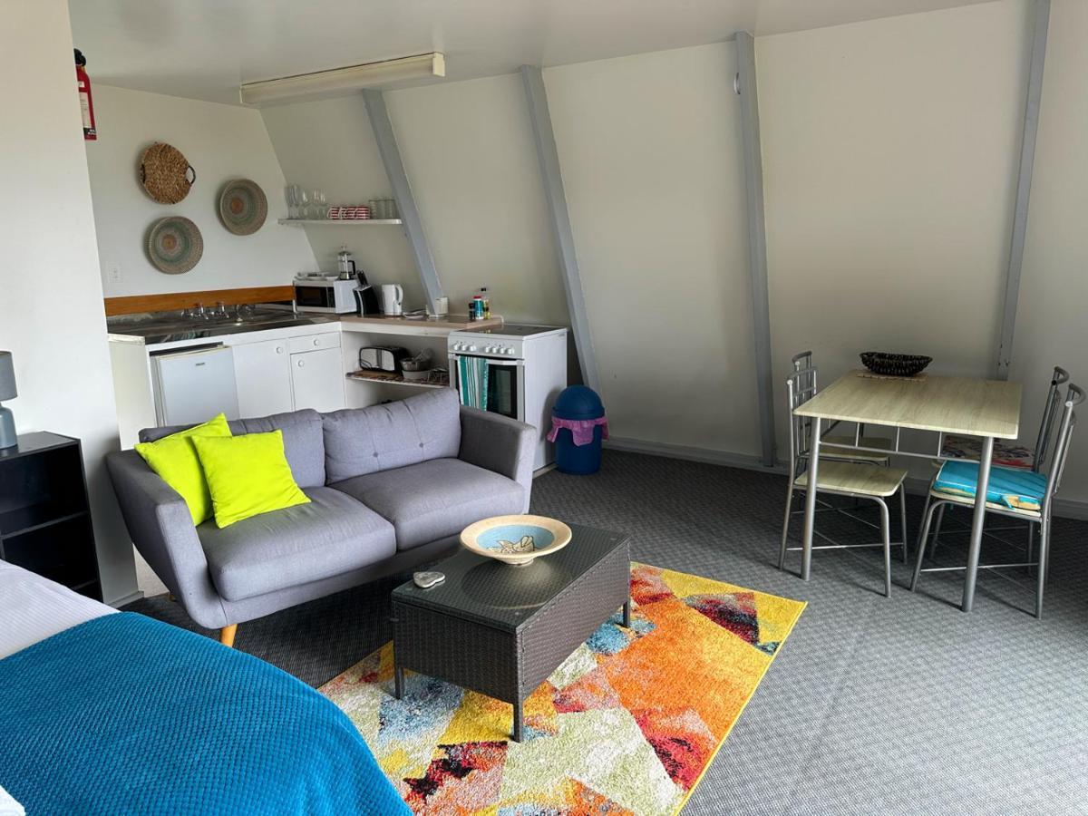 Pohutukawa Coastal Chalets Coromandel ภายนอก รูปภาพ