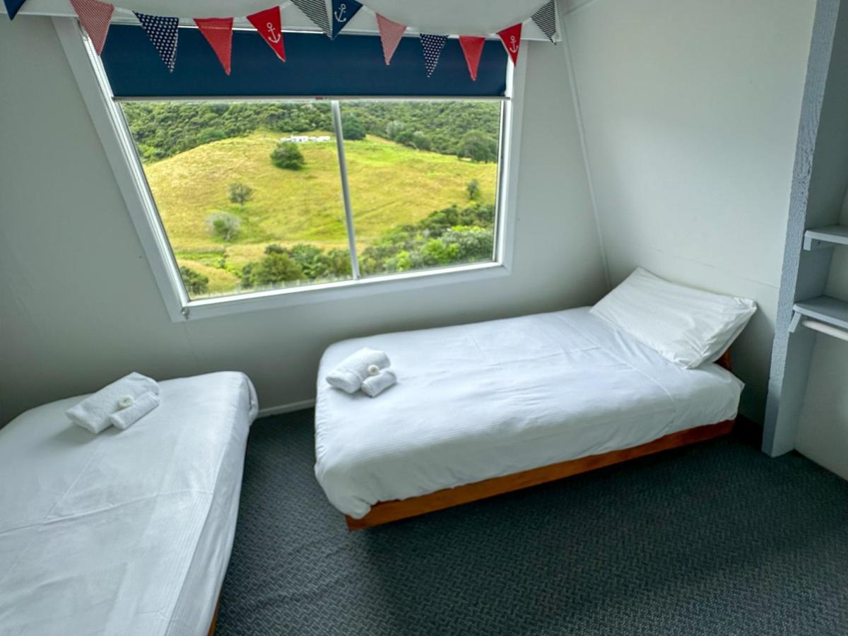 Pohutukawa Coastal Chalets Coromandel ภายนอก รูปภาพ