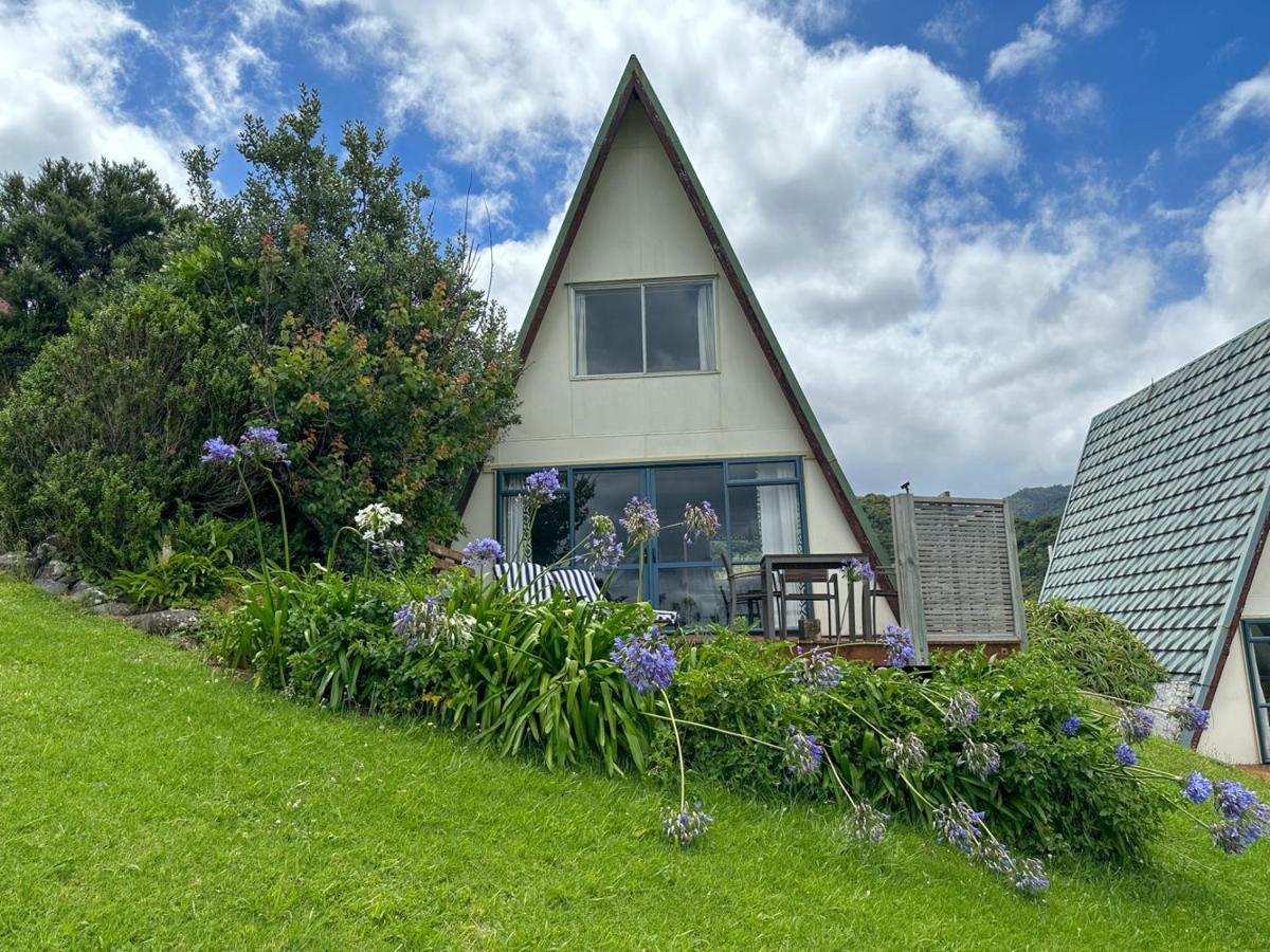 Pohutukawa Coastal Chalets Coromandel ภายนอก รูปภาพ