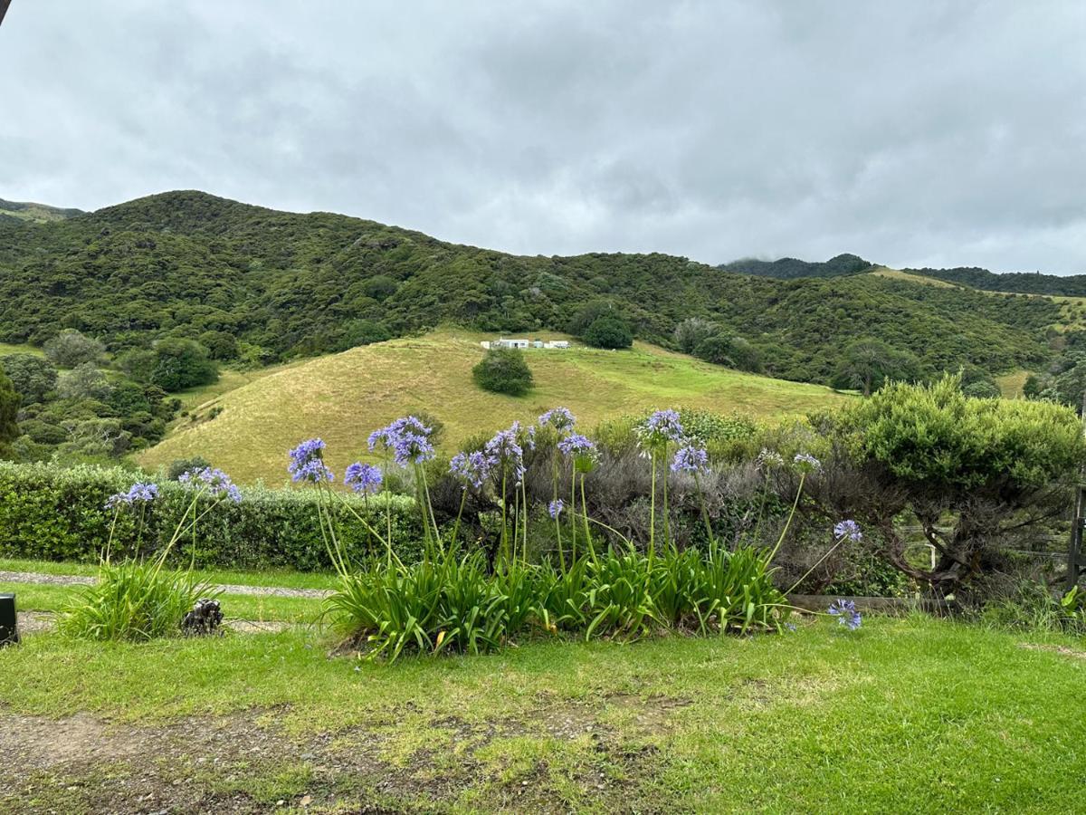 Pohutukawa Coastal Chalets Coromandel ภายนอก รูปภาพ