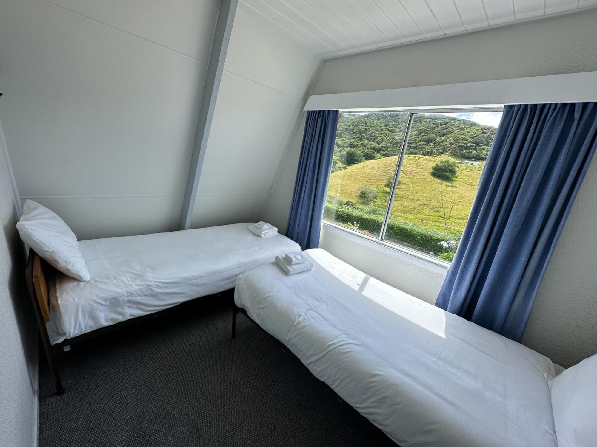 Pohutukawa Coastal Chalets Coromandel ห้อง รูปภาพ